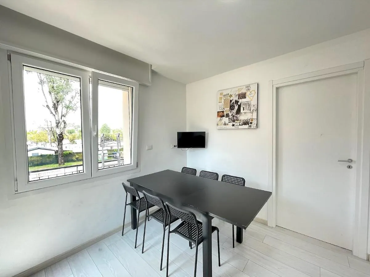 Appartamenti Db-Carraro Immobiliare Jesolo - Family Apartments 0*, Lido di Jesolo